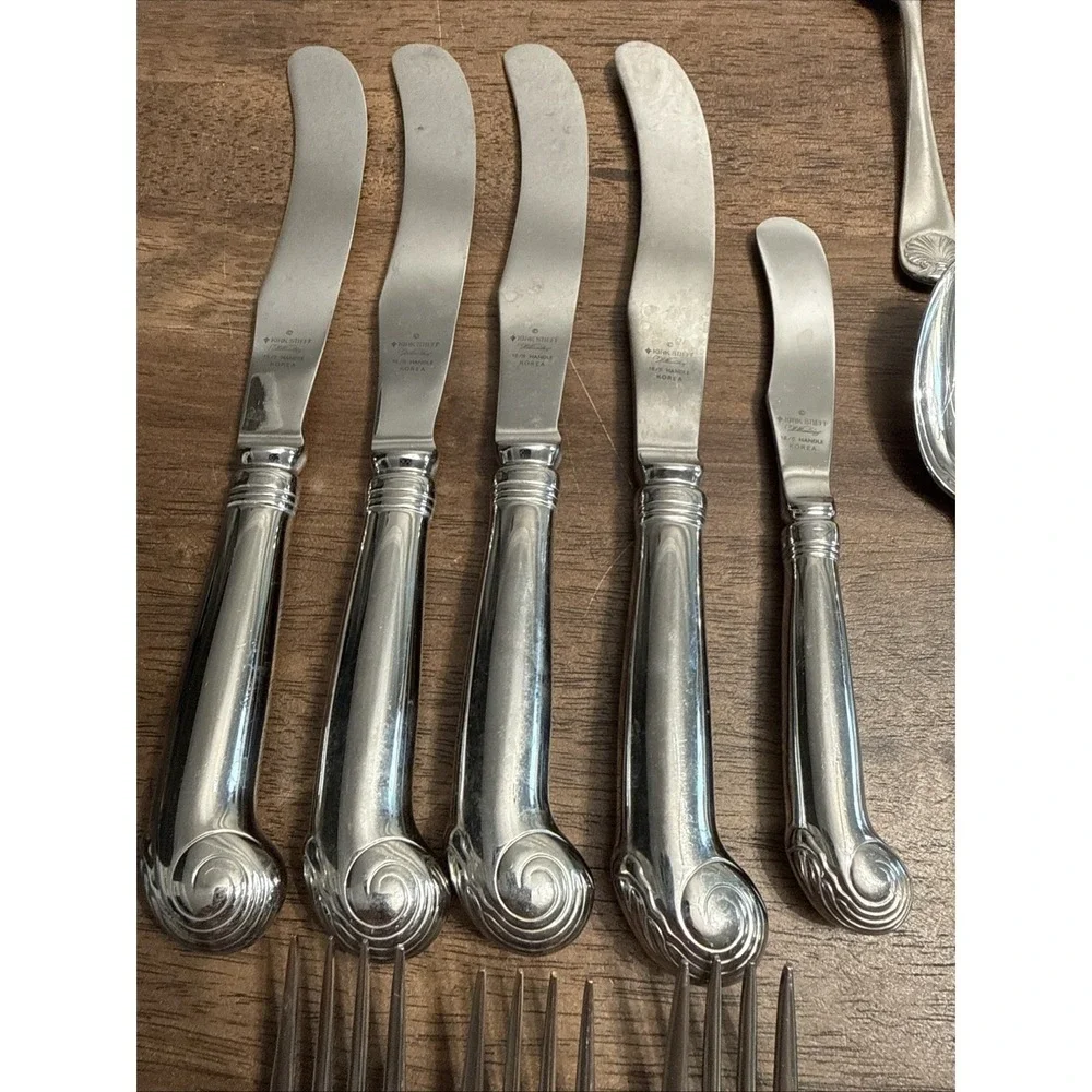 Kirk Stieff  WILLIAMSBURG ROYAL SHELL Flatware Set 21pcs Stainless Korea 18/8